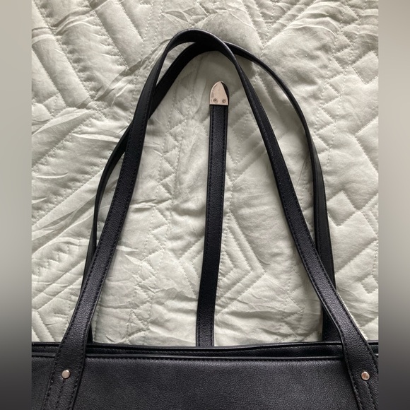 Chaps Floral Black and Cream Tote Bag - Picture 12 of 16